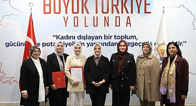 AK Parti Karakoyunlu Kadın Kollarında görev değişimi