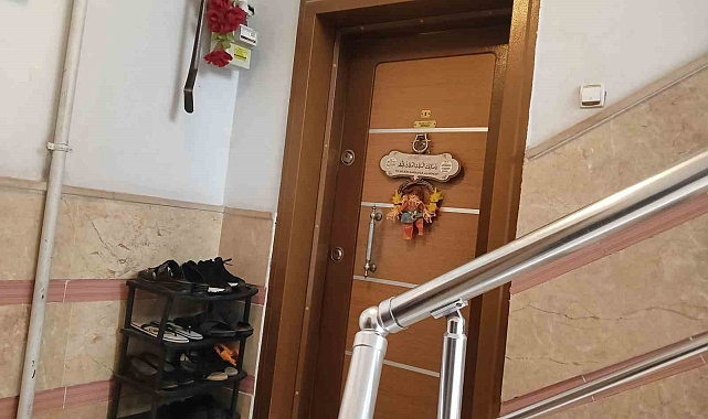 Ankara&#039;da bir kişi eşini ve kendi arkadaşını bıçaklayarak öldürdü