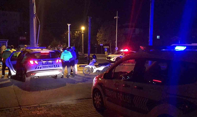 Arabayı bırakıp polisten kaçtı