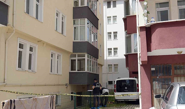 Arkadaşını bıçaklayıp balkondan aşağıya atan şahsın yargılamasına başlandı