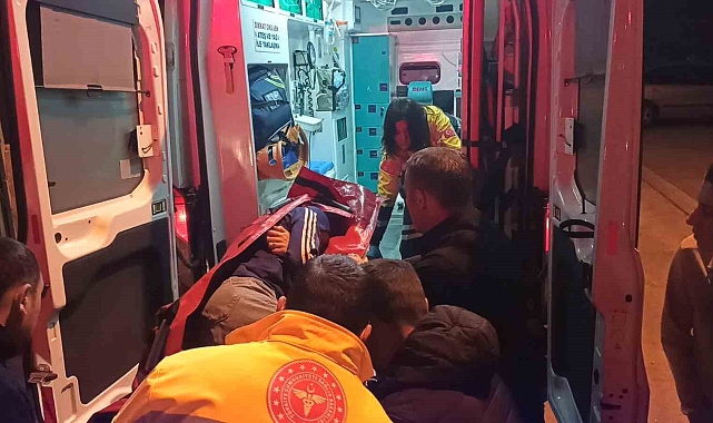 Askerden izne gelen genç ile arkadaşlarının oturduğu evde yangın çıktı