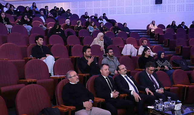 Atatürk Üniversitesi&#039;nde  &quot;Nanoteknoloji, Nanotıp ve Omiks&quot; konulu bir konferans düzenlendi