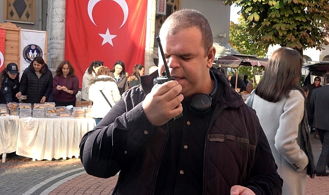 Bartın&#039;da down sendromlu genç polis telsizi ile anons yaptı