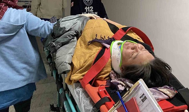 Battaniye çırparken 2. kattan düşen kadın ağır yaralandı