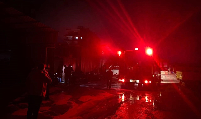 Belediyeye ait depoda yangın