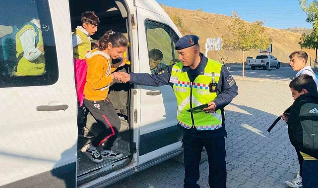 Bingöl&#039;de servis araçları denetlendi