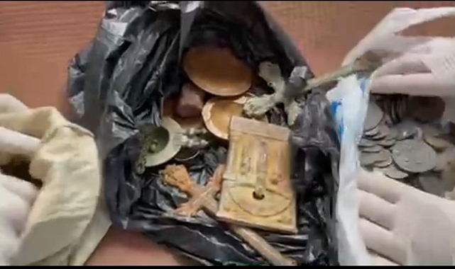 Binlerce sikke ve obje ele geçirildi