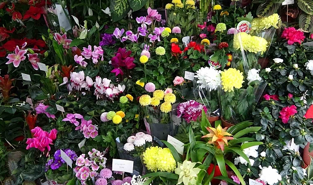 Çiçekçilerde yoğun mesai