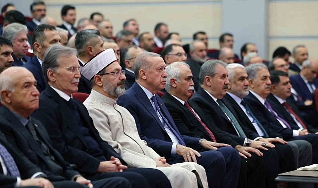 Cumhurbaşkanı Erdoğan: &quot;Dijital hareket yeni bir yapay din oluşturma gayreti içindedir&quot;