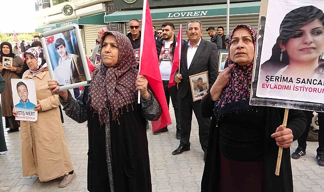 DEM İl örgütü son haftalarda çaldığı şarkılarla aileleri vazgeçirmeye çalışıyor