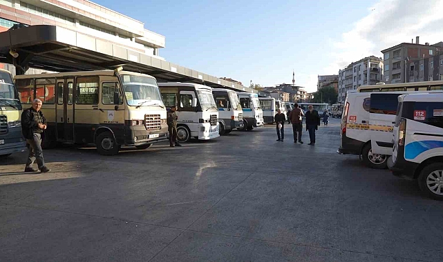 Dolmuş şoförlerinin &quot;yolcu&quot; kavgası kanlı bitti