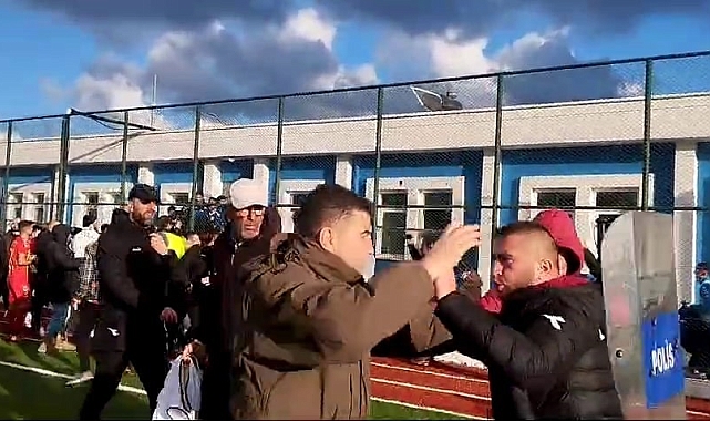 Düdüğün çalmasıyla tekme ve tokatlar havada uçuştu