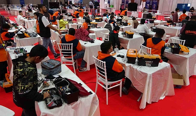 &quot;Dünya Robot Kupası&quot; yarışmasının Avrasya etabı, Van&#039;da heyecanla sürüyor