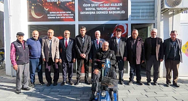 Emniyet Müdürü Erden Sakarya’dan, Iğdır Şehit ve Gazi Aileleri Sosyal Yardımlaşma ve Dayanışma Derneğine ziyaret