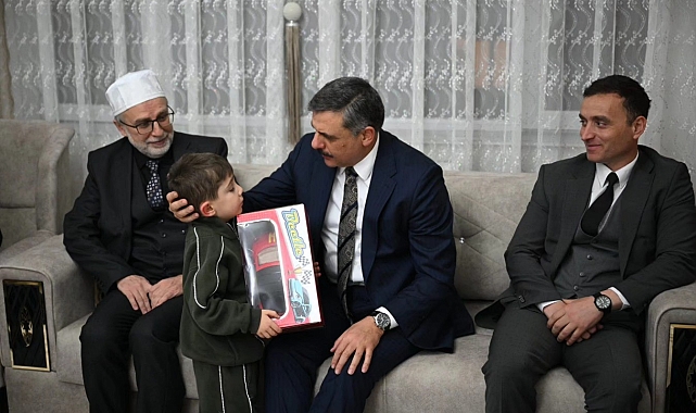 Erzurum Valisi Mustafa Çiftçi, şehit Uzman Çavuş Burak Tortumlu&#039;nun ailesini ziyaret etti