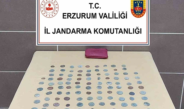 Erzurum&#039;da Bizans dönemine ait 104 adet sikke ele geçirildi
