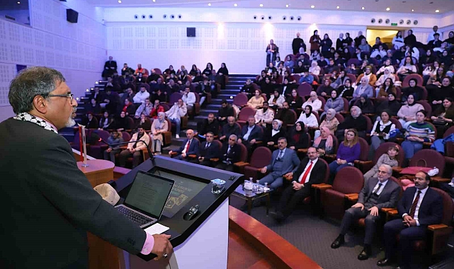 Erzurum&#039;dan Afrika&#039;ya uzanan yolculuğu Atatürk Üniversitesinde anlatıldı