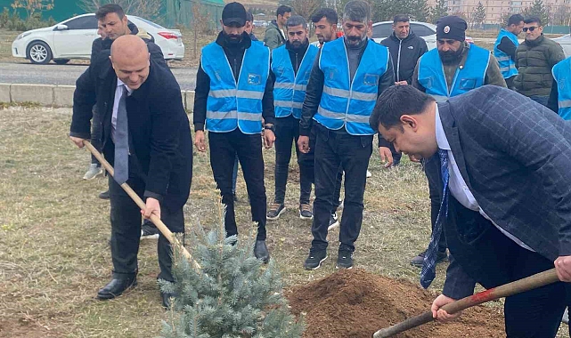 Fidanlar toprakla buluştu