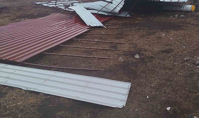 Fırtına Ardahan&#039;ı yıktı geçti