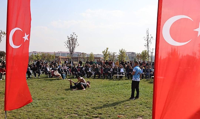 Iğdır&#039;da İlk defa yağlı güreş müsabakası yapıldı