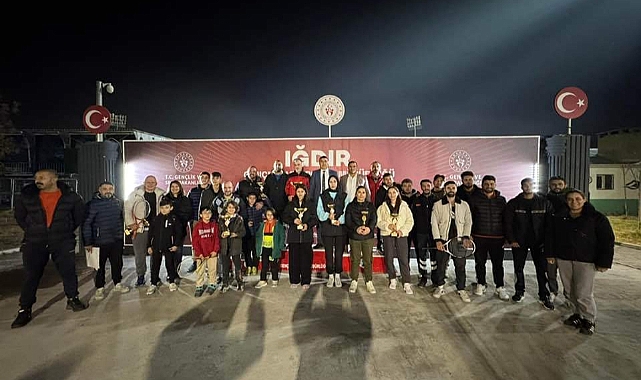 Iğdır&#039;da öğretmenler günü tenis turnuvası düzenlendi