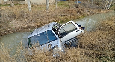 Iğdır’da trafik kazası; otomobil kanala uçtu!