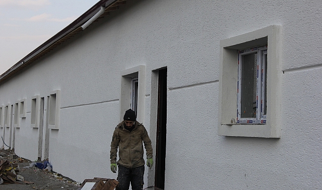 Iğdır Emek Mahallesinde spor kompleksi yapımı devam ediyor