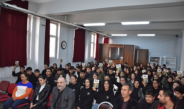 Iğdır Okuyor, Hedefi Yükseliyor&quot; Projesi Kapsamında İlk Kitap Tahlili Etkinliği Gerçekleşti
