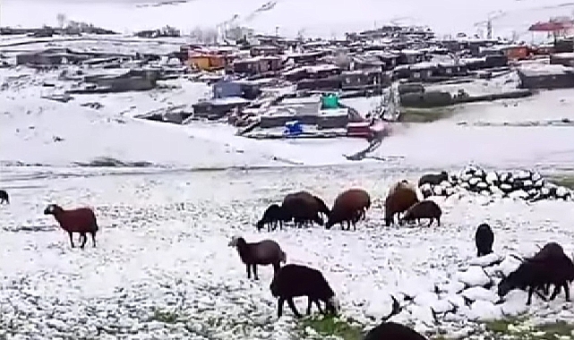 Iğdırlı vatandaşlar Pazar günü iki mevsimi aynı anda yaşadı