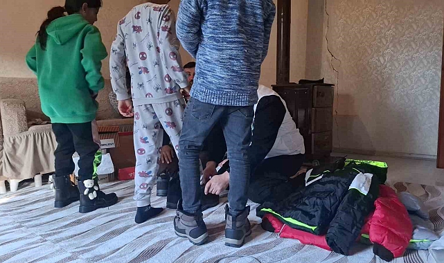 İhtiyaç sahibi çocuklara bot ve mont yardımı yapıldı