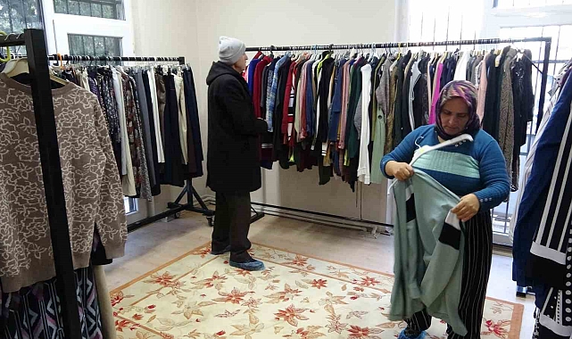 İhtiyaç sahipleri için &quot;Gönül Dolabı&quot;