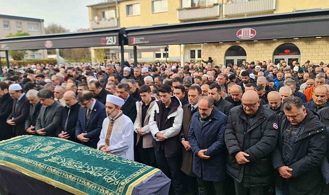 İmam Fatih Eryılmaz Almanya&#039;da son yolculuğuna uğurlandı