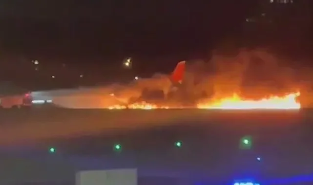 İnişe geçen Rus yolcu uçağında yangın çıktı