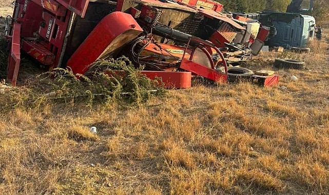 Isparta&#039;da kontrolden çıkan tır devrildi