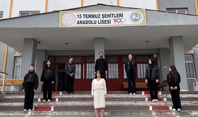 &#039;Kadına Şiddete Dur&#039; demek için kameraların karşısına geçtiler