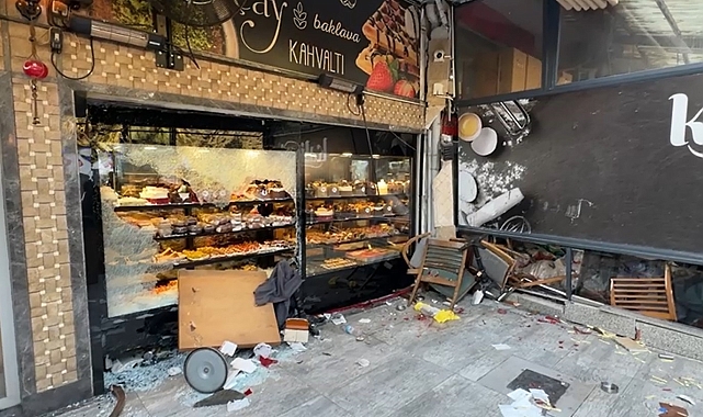 Kafeye dalan otomobilin altında kalan kadın hayatını kaybetti