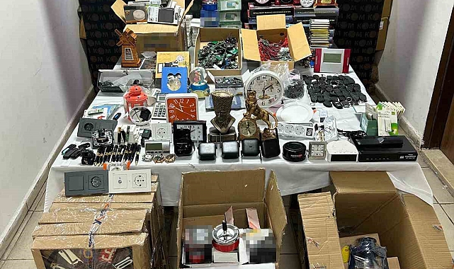 Karabük&#039;te kaçakçılık operasyonunda çok sayıda casus kamera ele geçirildi