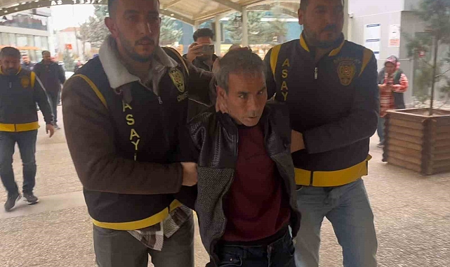 Karısını tabancayla vurup öldürdü