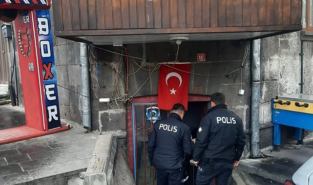 Kars&#039;ta okullar bölgesinde polis denetimleri aralıksız sürüyor