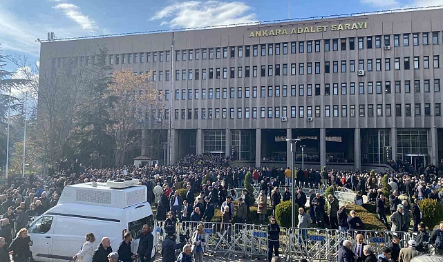 Kılıçdaroğlu hakim karşısına çıktı