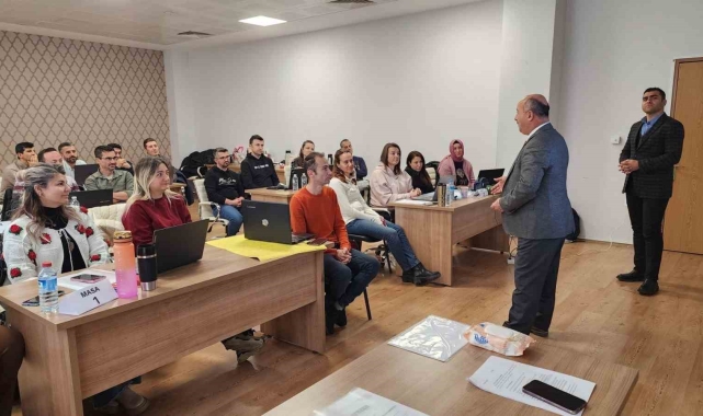 Kütahya&#039;da Harezmi Eğitim Modeli öğretmen eğitimleri