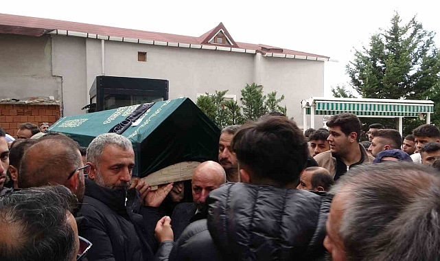 Maganda kurşunuyla hayatını kaybeden genç toprağa verildi