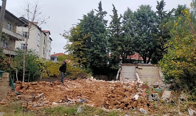 Metruk binalar yıkılıyor