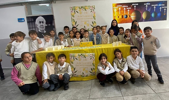 Minik yürekler ev yapımı limonatalarını okulda satarak geliri lösemililere bağışladı