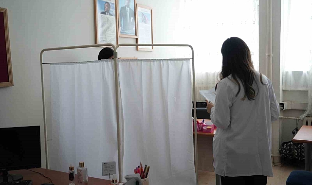 Muş&#039;ta öğrencilere omurga eğriliği taraması yapıldı