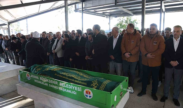 Öldürülen imam toprağa verildi