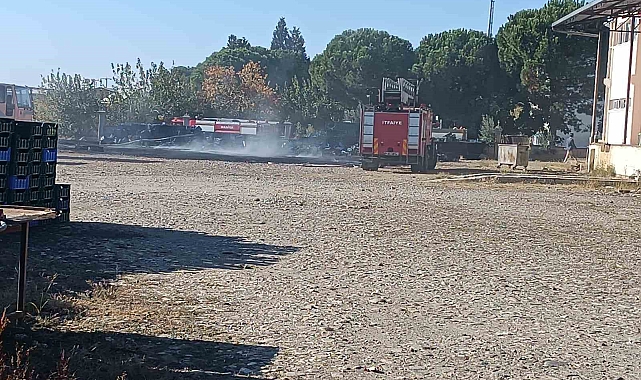 Plastik zeytin kasalarında çıkan yangının dumanından etkilenen bir kişi hayatını kaybetti