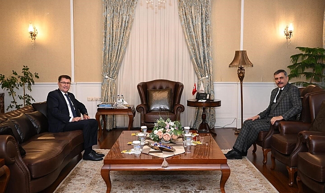 Prof. Dr. Osman Mert&#039;ten Vali Çiftçiye ziyaret