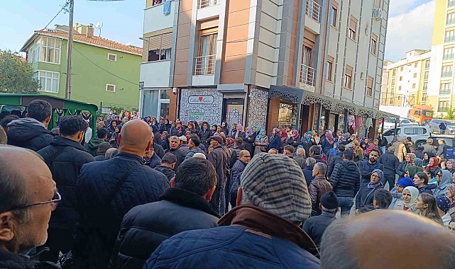 Sevgilisi tarafından öldürülen kadın toprağa verildi