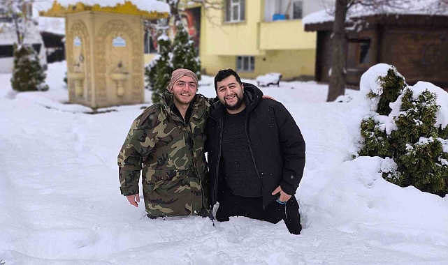 Son 40 yılın en yoğun kar yağışı hayatı felç etti